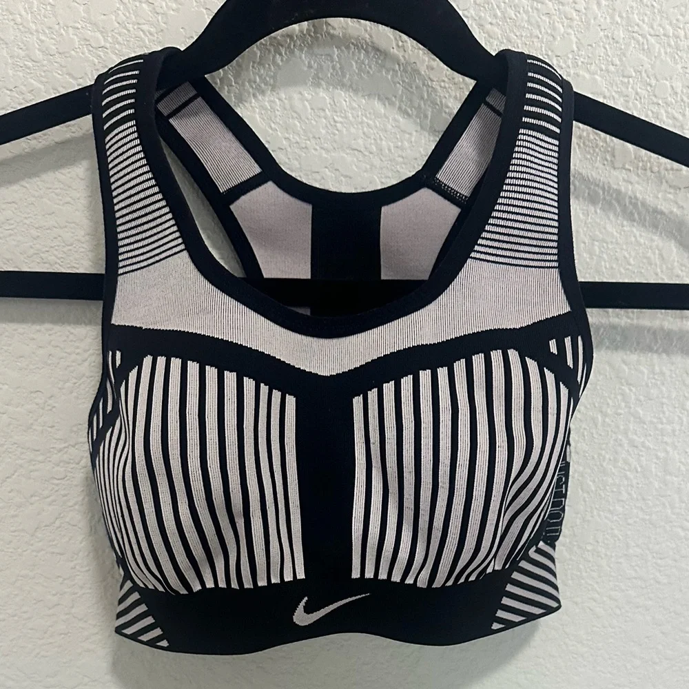 Nike FE/NOM Flyknit High-Support Sports Bra Black Gray XS - Picture 3 of 8